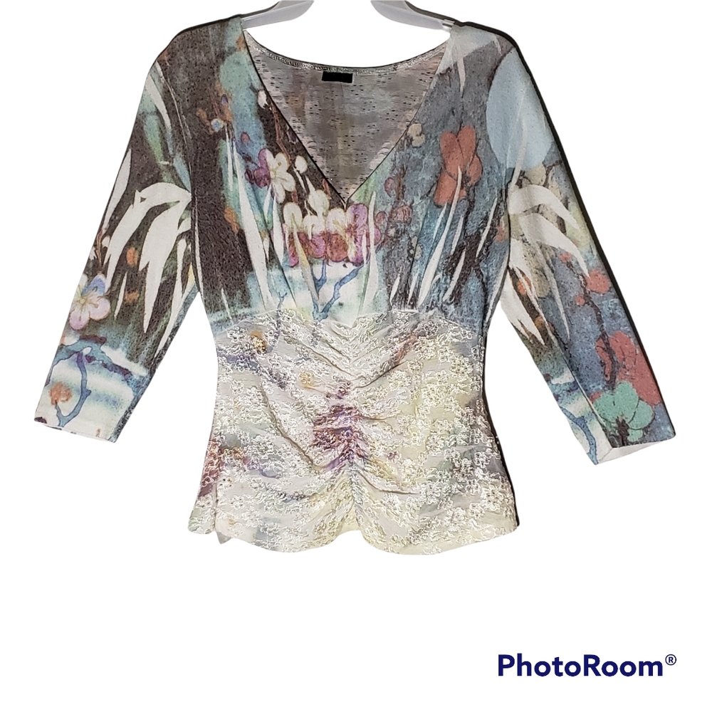Fantasia small laced pastel water color print top. 094